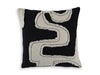 Veerbank Pillow (Set of 4) Veerbank Pillow (Set of 4)