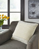 Rowcher Pillow Product image