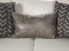 Hyde Park Loveseat w/ Pillows