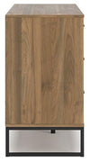 Deanlow Bedroom Package