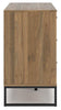Deanlow Bedroom Package