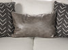 Hyde Park Loveseat w/ Pillows