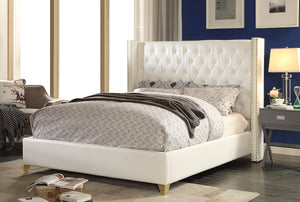Meridian Furniture Soho Bonded Leather Queen Bed in White SohoWhite-Q image